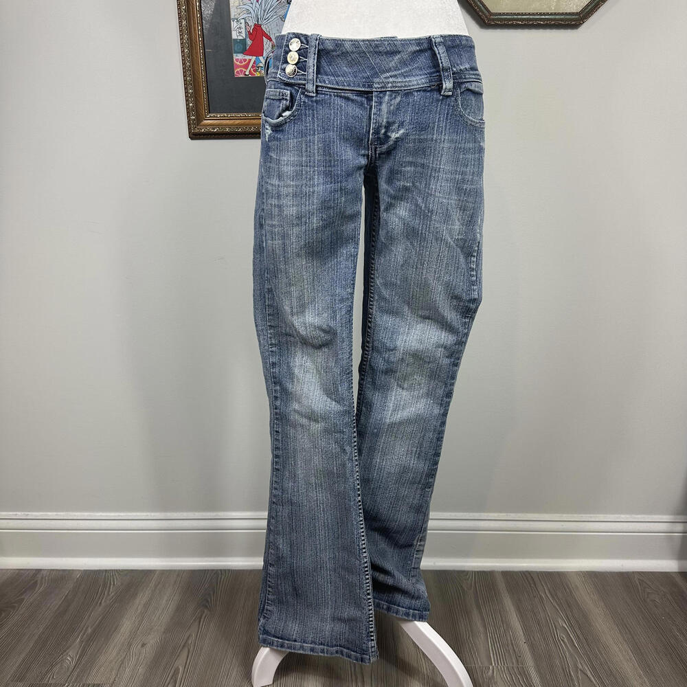 Y2K Vigoss Low Rise Flare Jeans with Triple Button‎ Detail - Picture 5 of 8
